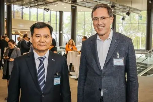 Signing cooperation